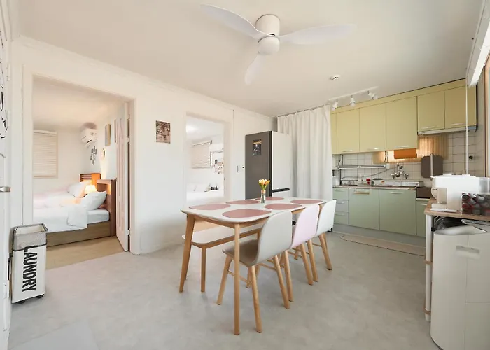 Salda Sinchon Apartment *